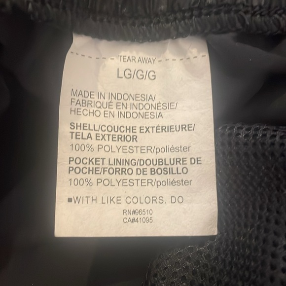 New Under Armour Black Woven Emboss Shorts Men’s Size L - Picture 7 of 16